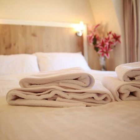 Acton Hill Hotel Ealing Eksteriør bilde