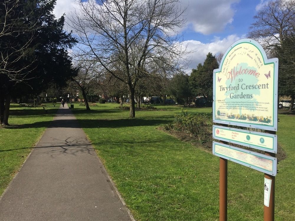 Acton Hill Hotel Ealing Eksteriør bilde