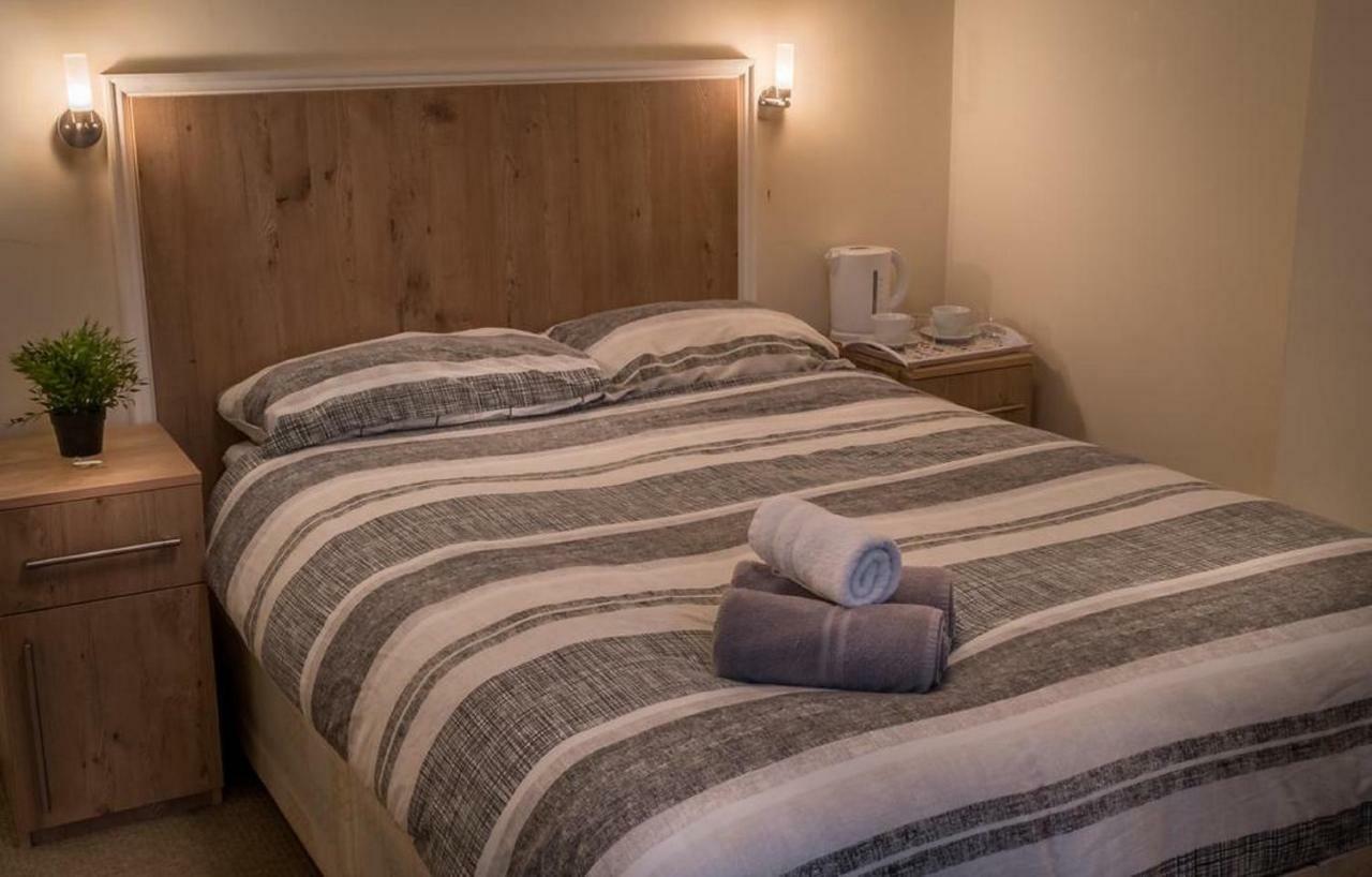 Acton Hill Hotel Ealing Eksteriør bilde