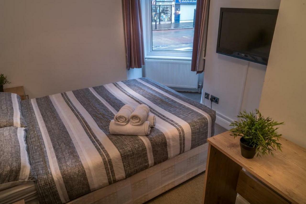 Acton Hill Hotel Ealing Eksteriør bilde