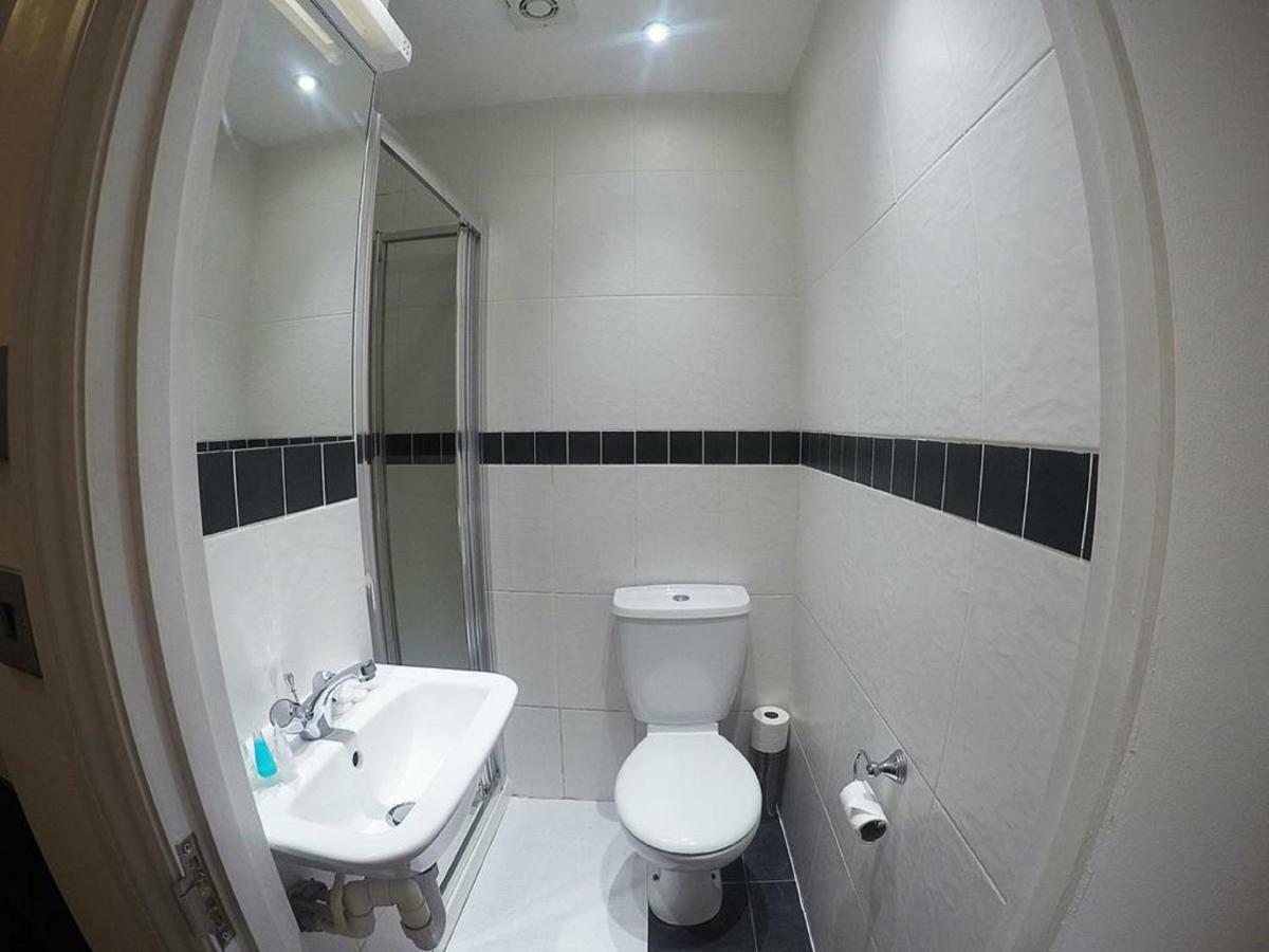 Acton Hill Hotel Ealing Eksteriør bilde