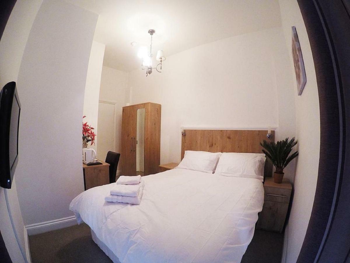 Acton Hill Hotel Ealing Eksteriør bilde
