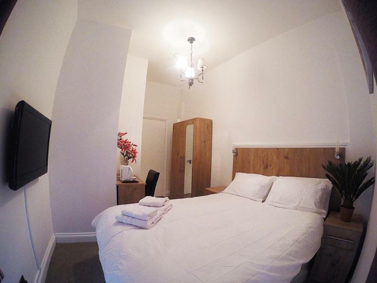 Acton Hill Hotel Ealing Eksteriør bilde