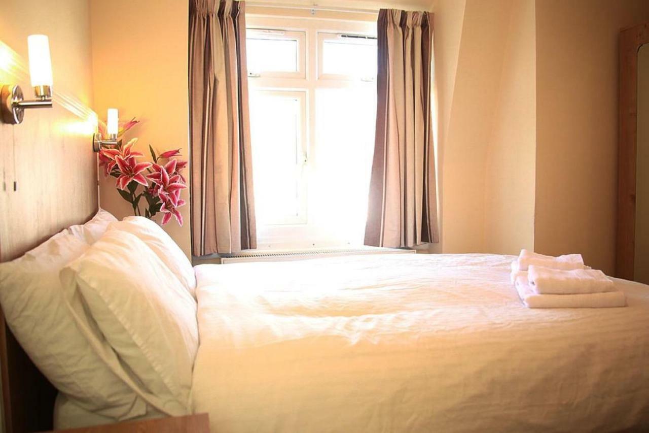 Acton Hill Hotel Ealing Eksteriør bilde