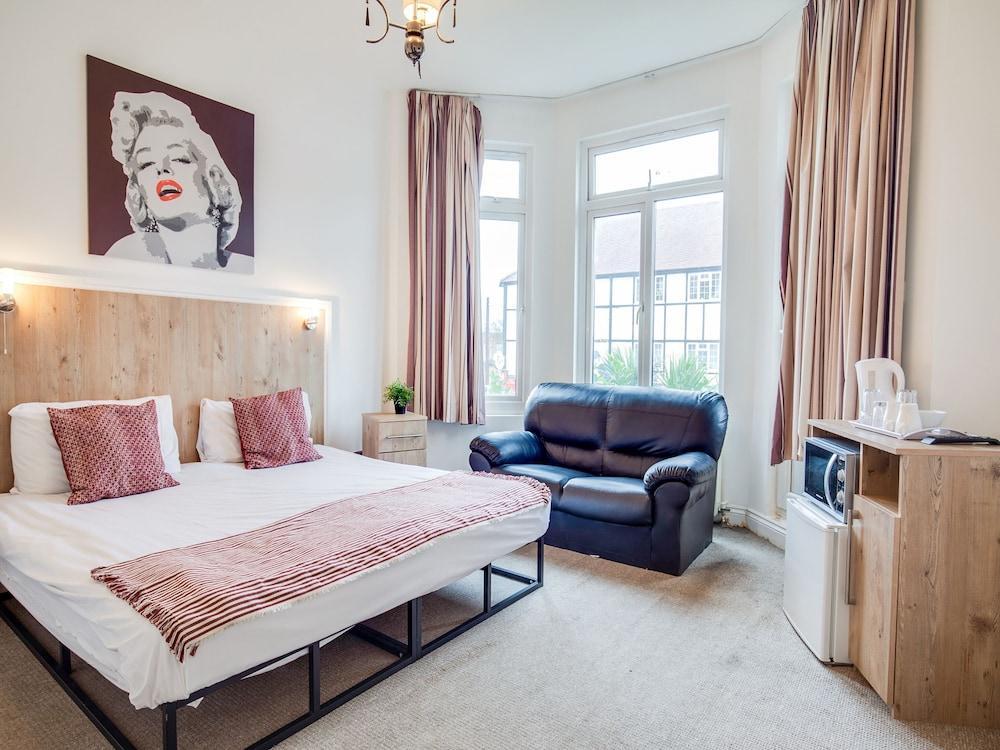Acton Hill Hotel Ealing Eksteriør bilde
